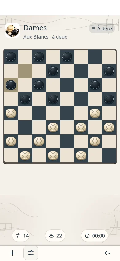 Partie en cours dans l’app sur téléphone, thème clair : damier ivoire et graphite, pions blancs en bas, pions noirs en haut, compteurs sous le plateau.